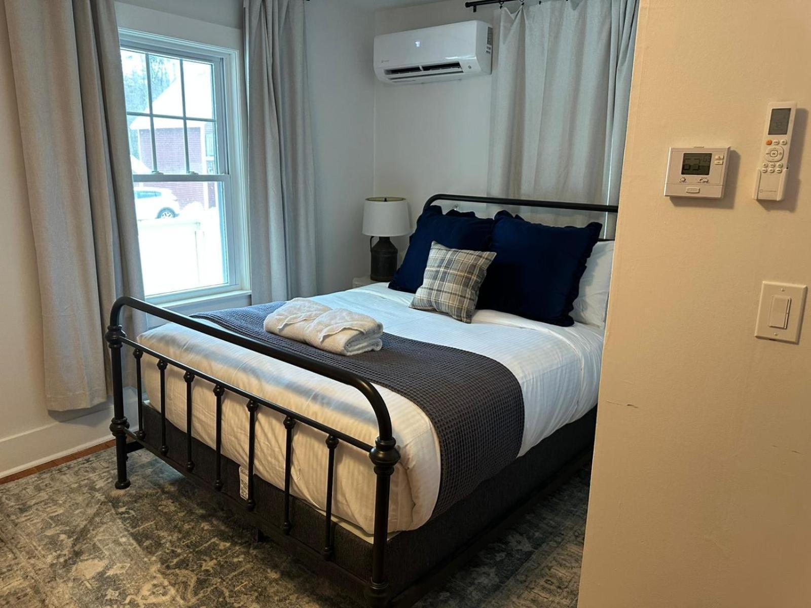 Inn The Aurora &